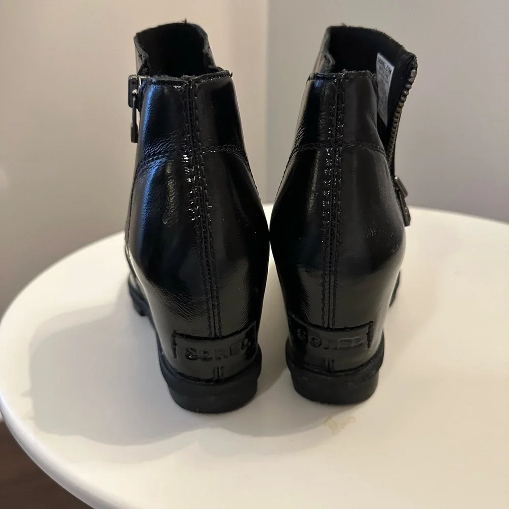 Sorel Black Leather Wedge Ankle Boots